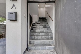 2301 Camden Dr in Houston, TX - Building Photo - Building Photo