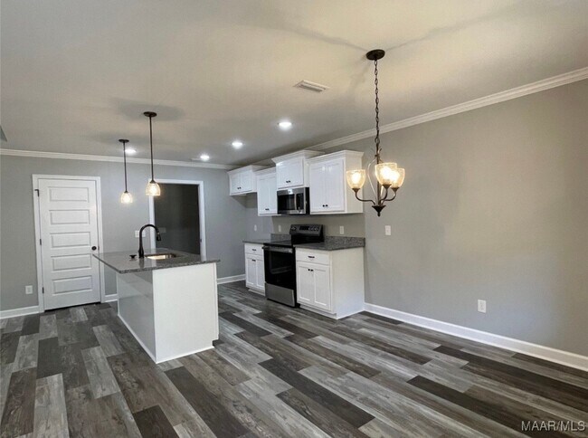 113 Curtis Cir in Daleville, AL - Building Photo - Building Photo