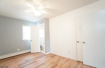 273 Hoover Ave in Bloomfield, NJ - Building Photo - Building Photo