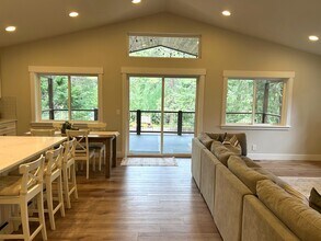 3016 Memory Ln in Leavenworth, WA - Building Photo - Building Photo