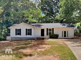 7751 Lark Ct in Jonesboro, GA - Building Photo