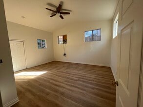 1725 Kent St in Los Angeles, CA - Building Photo - Building Photo