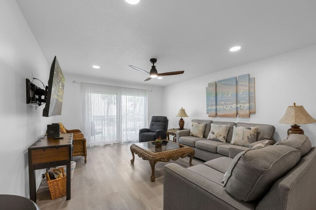 274 Barlow Ave in Cocoa Beach, FL - Building Photo - Building Photo