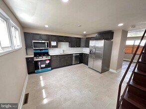 8039 Gough St in Baltimore, MD - Building Photo - Building Photo