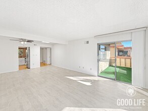 6868 Hyde Park Dr in San Diego, CA - Building Photo - Building Photo