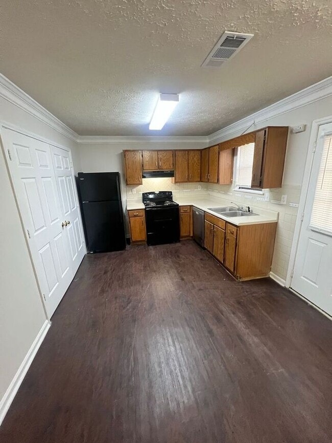 3127 Sarah Lou Dr in Snellville, GA - Building Photo - Building Photo