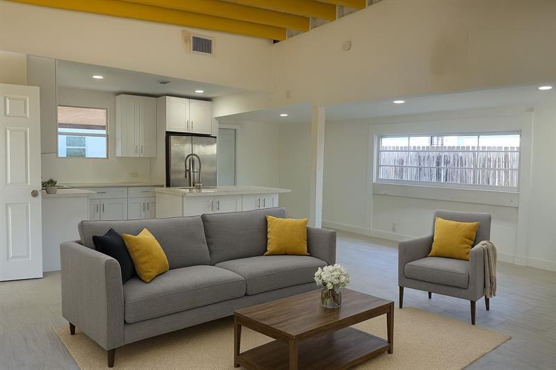 821 N B St in Lake Worth Beach, FL - Building Photo