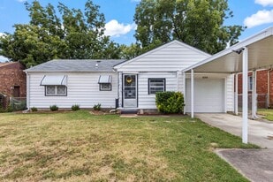 6836 E King St in Tulsa, OK - Building Photo