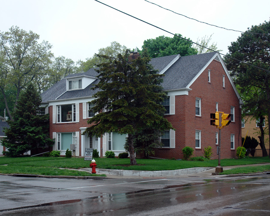 4341-4345 Monroe St in Toledo, OH - Building Photo