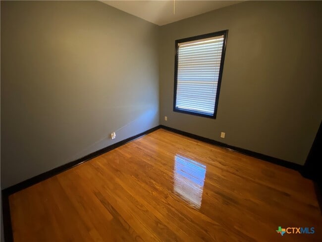 property at 4901 Evergreen Ln
