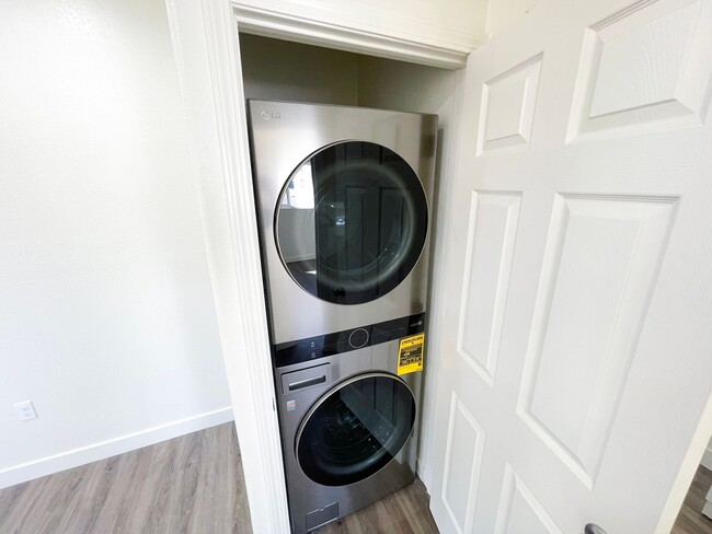 10109 Nemaha Ct in Riverside, CA - Building Photo - Building Photo