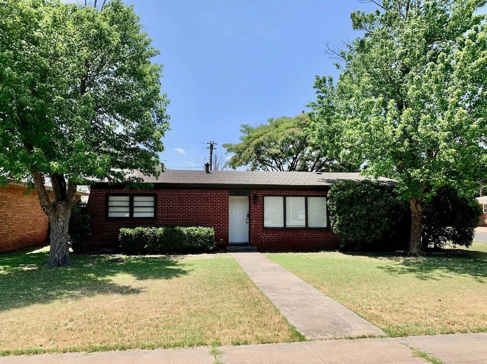 3519 47th St in Lubbock, TX - Building Photo