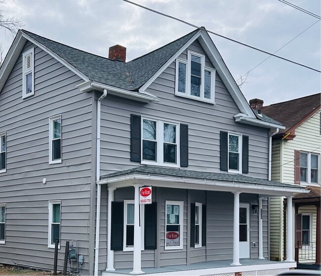 property at 520 S Kent St