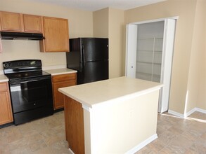 6725 W Philadelphia Dr in McCordsville, IN - Building Photo - Building Photo