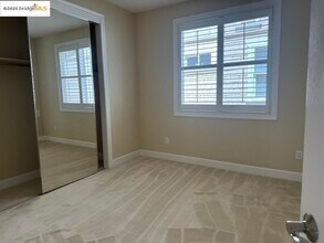 203 Seaview Dr in Richmond, CA - Building Photo - Building Photo