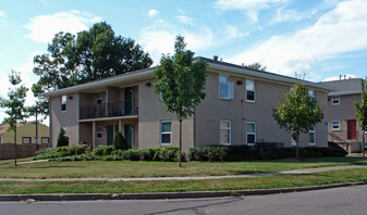 216 Twelfth St Apartments