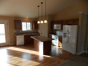 926 Blackberry Way in Billings, MT - Building Photo - Building Photo