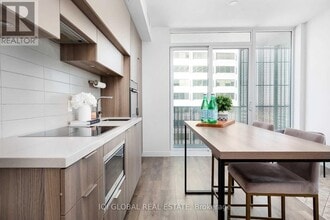 8 Eglinton Ave E in Toronto, ON - Building Photo - Building Photo