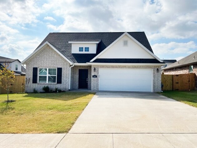 5805 SW Teppee Ave in Bentonville, AR - Building Photo