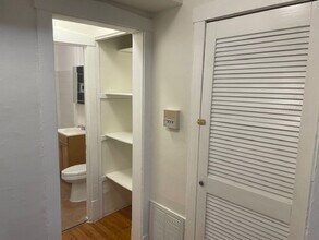 1358 W Rosedale Ave-Unit -5901-1 in Chicago, IL - Foto de edificio - Building Photo