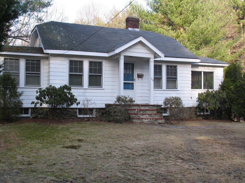 994 Main St in Lynnfield, MA - Building Photo