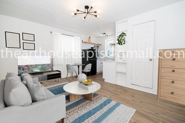 2535 Adams Ave, Unit 4 in Ogden, UT - Building Photo - Building Photo