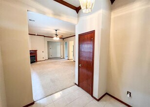 3800 E Ridge Pointe Cir in Edmond, OK - Building Photo - Building Photo