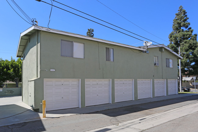 12102 Gilbert St in Garden Grove, CA - Building Photo - Building Photo