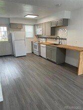 3245 S Estes St in Lakewood, CO - Building Photo - Building Photo