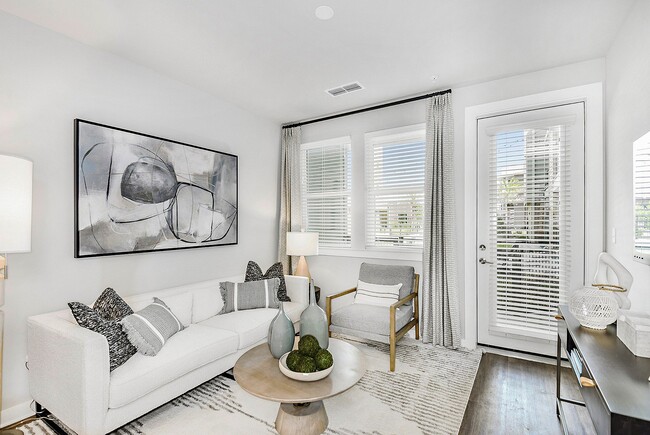 Residences at SweetBay in Panama City, FL - Foto de edificio - Building Photo
