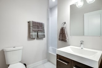 5407 S Harper Ave, Unit 3 in Chicago, IL - Building Photo - Building Photo