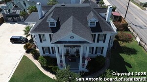 421 Howard St in San Antonio, TX - Foto de edificio - Building Photo