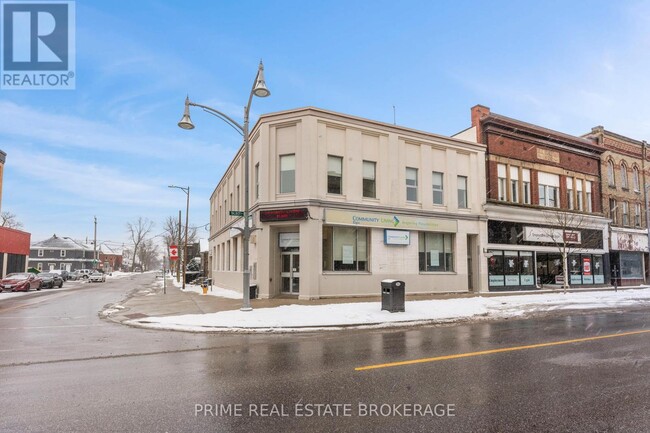 408-408 Talbot St in St Thomas, ON - Building Photo - Building Photo