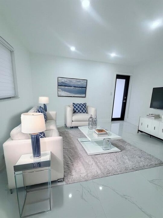 1440 N 71st Ave, Unit 2 in Hollywood, FL - Building Photo