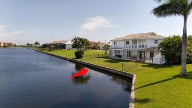 175 Colony Point Dr, Unit 301 in Punta Gorda, FL - Building Photo - Building Photo