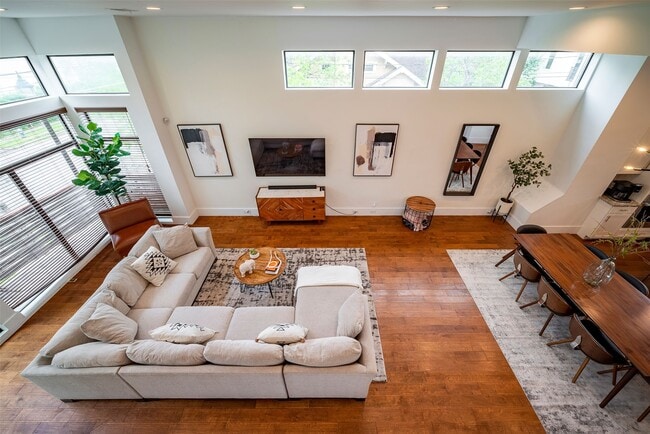 property at 3218 Crawford St