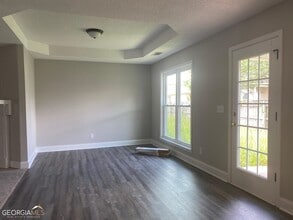 111 Alexandria Ct in Byron, GA - Foto de edificio - Building Photo