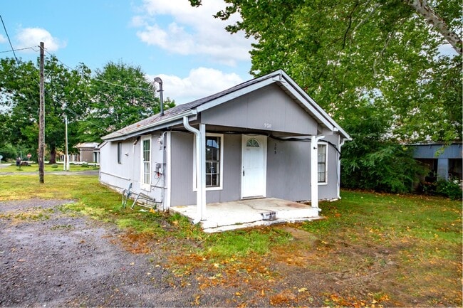 property at 308 N Scott St