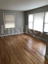 723 Manchester Ave in Westchester, IL - Building Photo - Building Photo