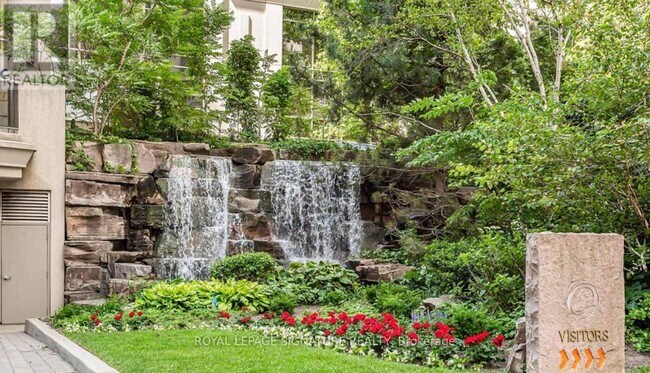 3888 Duke of York Blvd in Mississauga, ON - Building Photo - Building Photo