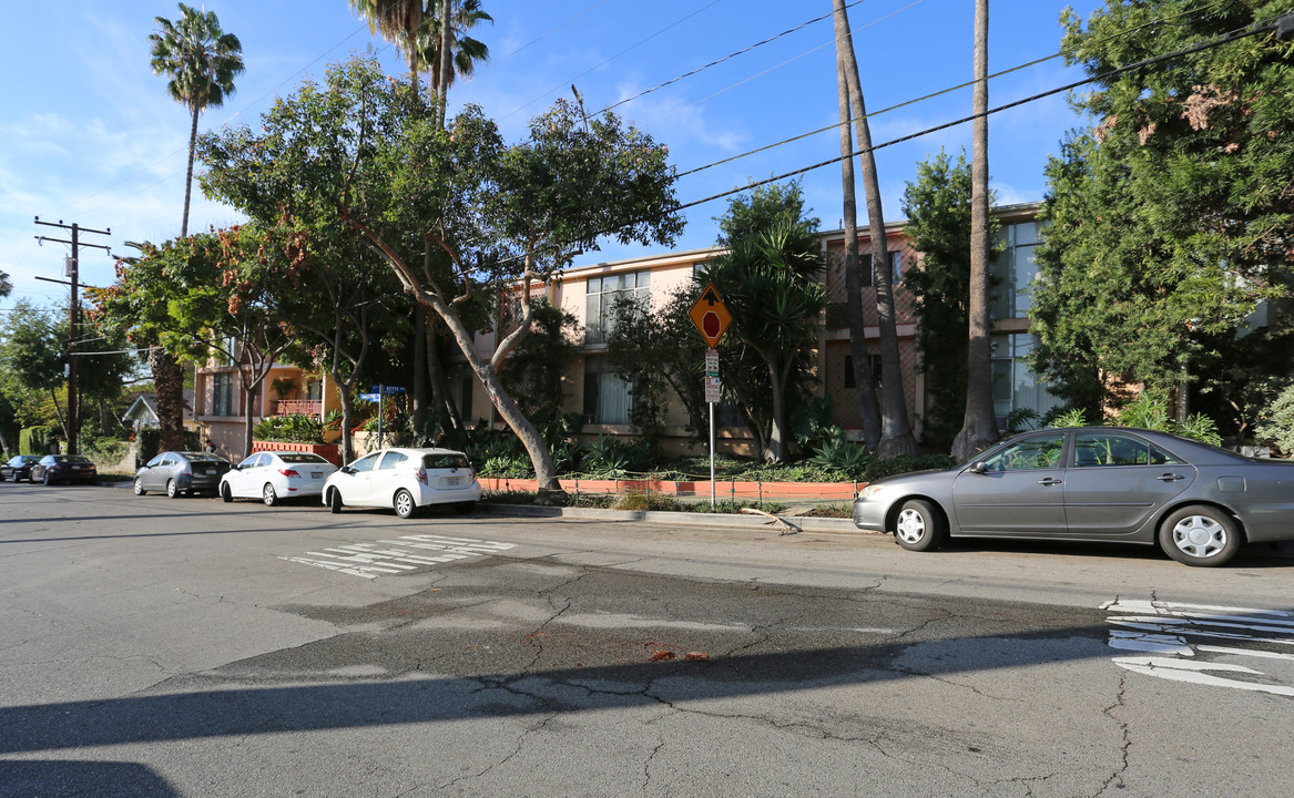 Larrabee Apartments in West Hollywood, CA - Building Photo