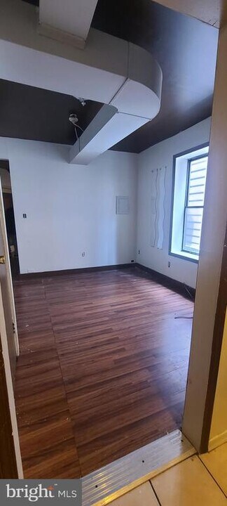 4835 N Broad St in Philadelphia, PA - Building Photo