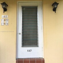 661 SW 11th St in Miami, FL - Building Photo - Building Photo