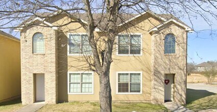 10503 Hunters Pond in San Antonio, TX - Building Photo - Building Photo