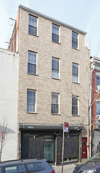 296 Grand St in Brooklyn, NY - Building Photo