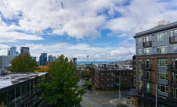 1711 E Olive Wy in Seattle, WA - Building Photo - Building Photo