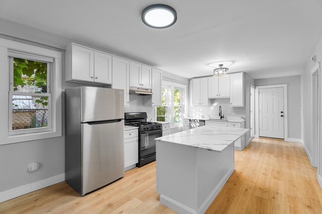 1406 N Kildare Ave, Unit 1 in Chicago, IL - Building Photo - Building Photo