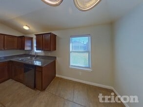 8405 Weeping Cherry Ln in Fort Worth, TX - Building Photo - Building Photo