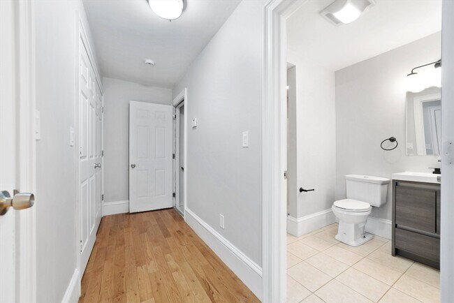 16 Downer Ct, Unit 1 in Boston, MA - Building Photo - Building Photo