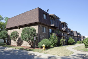 543 Dempster St Apartments